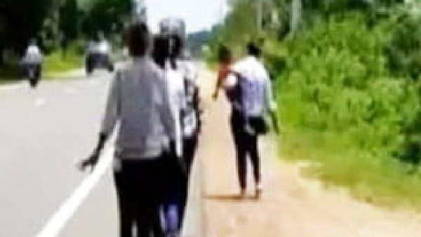 నయా దందా: వరంగల్ లో రాజస్థానీ యువతులు.. జాతీయరహదారిపై వాహనదారులను ఆపి...