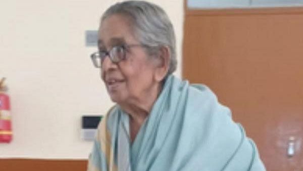 93ఏళ్ల వయస్సులోనూ బోధన- విజయనగరంలో అరుదైన మహిళా ప్రొఫెసర్-చదివితీరాల్సిన పాఠం..