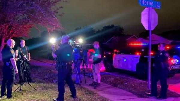 US: హైలాండ్ పార్క్ ఫోర్త్ జులై పరేడ్‌లో కాల్పుల బీభత్సం: పలువురు మృతి, మరికొందరికి గాయాలు