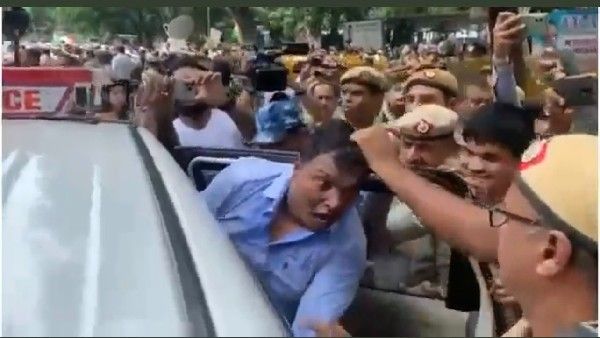 viral video : ఢిల్లీ పోలీసుల కర్కశం-సోనియా విచారణపై నిరసన-కాంగ్రెస్ నేత జుట్టులాగేసి మరీ..