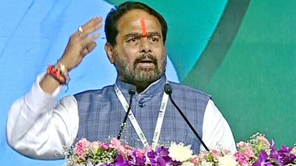 ప్లీనరీ జరుగుతుంటే ఇంట్లో కూర్చోవాలా - ఆ తర్వాతే స్పీకర్ ను : తమ్మినేని..!!