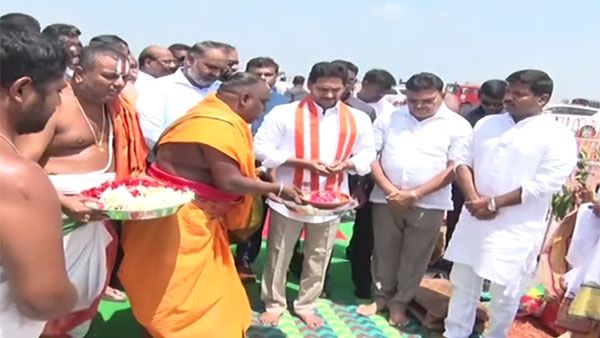 త్వరలో మిగిలిన పోర్టులు -గత ప్రభుత్వానిది మోసమే : మద్దతుగా నిలవాలి -సీఎం జగన్..!!