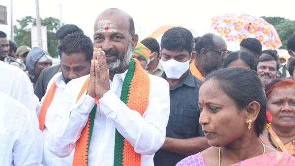 ఉమ్మడి వరంగల్ జిల్లాలోనే బండి సంజయ్ పాదయాత్రలో పొలిటికల్ హీట్; టెన్షన్ వెనుక కారణాలివే!!