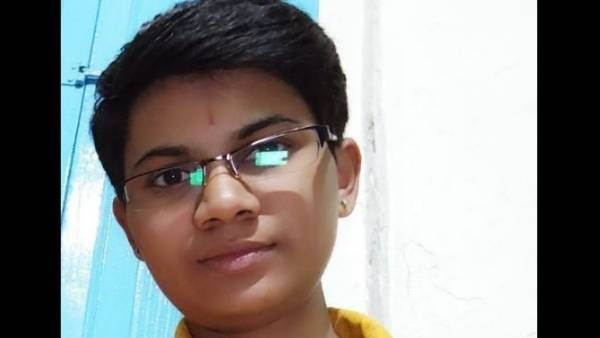 SI scam: తప్పించుకుని తిరిగేసి సెంచురీ చేసిన మేడమ్, సీఐడీకి చిక్కిన ఫస్ట్ ర్యాంక్ రచనా !