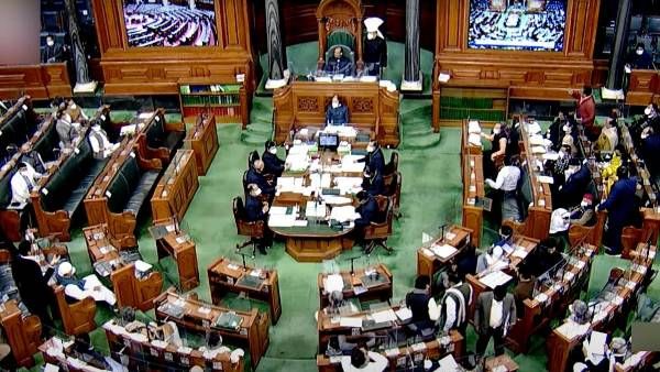 కాంగ్రెస్ ఎంపీలపై సస్పెన్షన్ ఎత్తివేత- లోక్ సభలో ధరలపై చర్చ ప్రారంభం