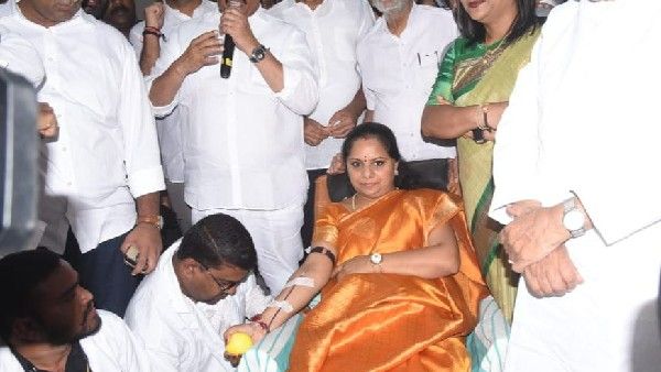 తెలంగాణను విమర్శించడం కేంద్రానికి తగదు.!దేశ ప్రస్తుత పరిస్థితుల్లో మార్పు రావాలన్న కల్వకుంట్ల కవిత.!