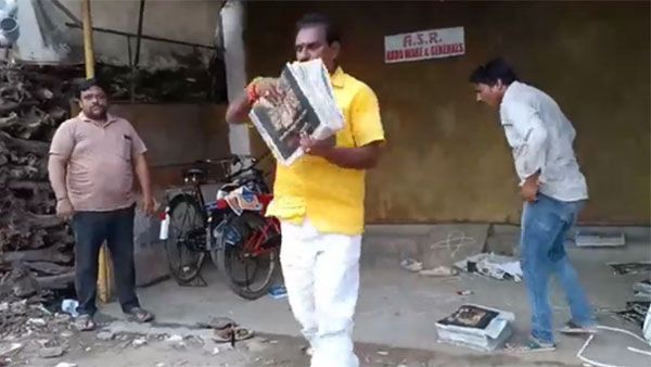 పేపర్ బాయ్ గా టీడీపీ ఎమ్మెల్యేల నిమ్మల - నెక్స్ట్ అదీ చేస్తానంటూ..!!