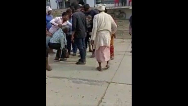 viral video:మామపై స్లిప్పర్‌తో దాడి, తండ్రి, సోదరుడు హెల్ప్, ఎక్కడ, ఎందుకంటే..?