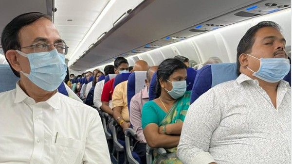 తెలుగు మహిళకు ఇండిగో విమానంలో అవమానం: మంత్రి కేటీఆర్ సీరియస్