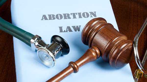 వివాహిత, అవివాహిత మహిళలందరికీ అబార్షన్ హక్కు: సుప్రీంకోర్టు సంచలన తీర్పు