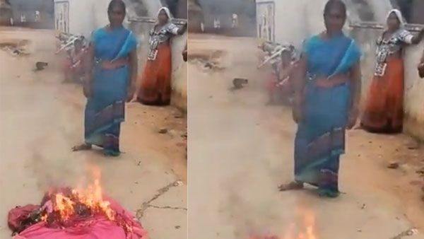 అడుక్కుతినేవాళ్ళు కూడా ఈ చీరలు కట్టరు; బతుకమ్మ చీరలు తగలబెట్టిన మహిళలు; వీడియో వైరల్!!