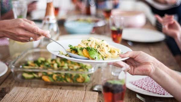 health tips: ఆరోగ్యంగా ఉండాలంటే రోజుకు ఎన్నిసార్లు తినాలి? ఆయుర్వేదం ఏం చెప్తుందంటే!!