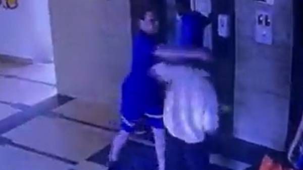 Viral Video: ఏమిటీ అన్యాయం.. సాయం చేస్తే దాడి చేశాడు.. వీడియో వైరల్..