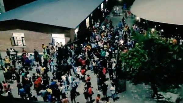 మొన్న బాత్‌రూమ్ వీడియోలు - ఇప్పుడు స్టూడెంట్స్ సూసైడ్: యూనివర్శిటీలో రచ్చరచ్చ