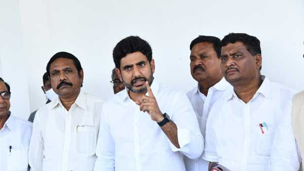 సీఎం హడావిడి నిర్ణయంతో సంక్షోభంలో ఫ్లెక్సీ ప్రింటింగ్ పరిశ్రమ.!జగన్ కు నారా లోకేష్ మరో లేఖాస్త్రం.!