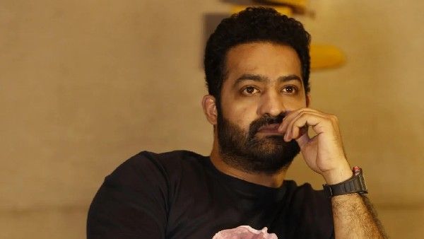 జూనియ‌ర్ ఎన్టీఆర్‌పై కేసీఆర్ రాజ‌కీయ ''బ్ర‌హ్మాస్త్రం''?