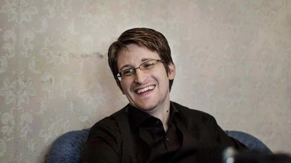 స్నోడెన్‌కు పుతిన్ పౌరసత్వం.. ఇక రష్యా పౌరుడి మాదిరిగానే..