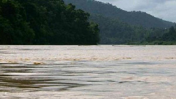 ఘోర పడవ ప్రమాదం: 23 మంది మృతి, పదుల సంఖ్యలో గల్లంతు