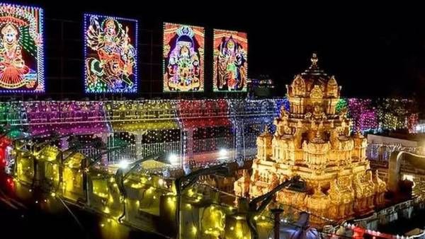 దసరా ఉత్సవాలకు ఇంద్రకీలాద్రి సిద్ధం - గవర్నర్ తొలి దర్శనం..!!