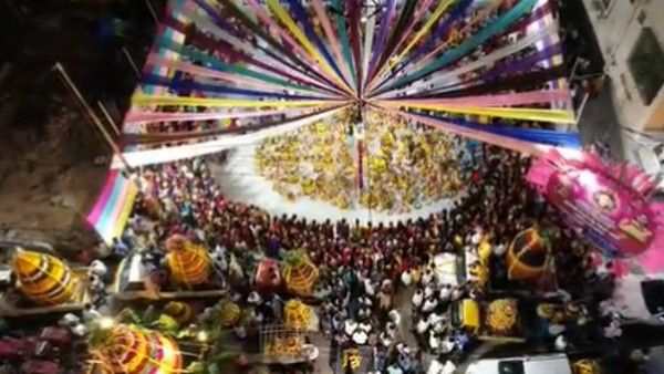 తెలంగాణ వ్యాప్తంగా ఘనంగా సద్దుల బతుకమ్మ సంబరాలు: బూర్జుఖలీఫాపైనా..