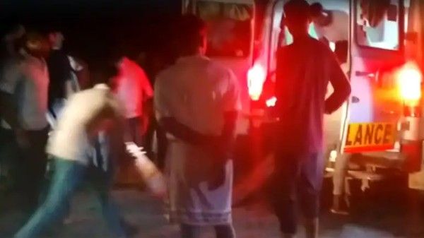 యూపీలో ఘోర ప్రమాదం, ట్రాక్టర్ బోల్తా..27 మంది మృతి, ప్రధాని మోడీ సంతాపం