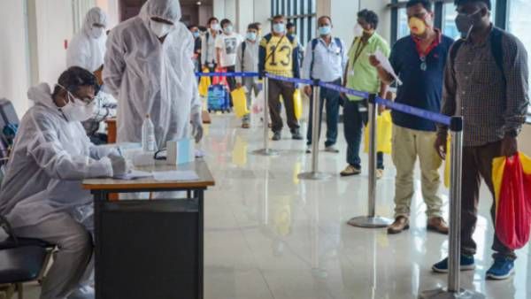 భారత్లో మళ్ళీ కరోనా కలకలం: ఒమిక్రాన్ కొత్త వేరియంట్ XBB టెన్షన్.. ఎందుకంటే!!