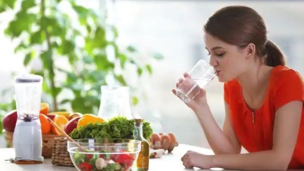 health tips: భోజనం చేసిన తర్వాత ఈ 4పనులు చేస్తున్నారా? ప్రమాదంలో మీ ఆరోగ్యం!!