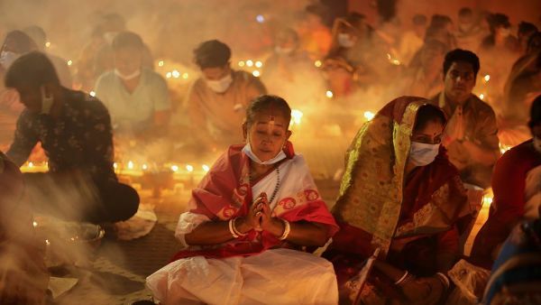 కార్తీకమాస వ్రతం నేటినుండే ప్రారంభం.. వ్రత ఆచరణ, కలిగే ఫలితాలపై కార్తీకపురాణం ఏం చెప్పిందంటే!!