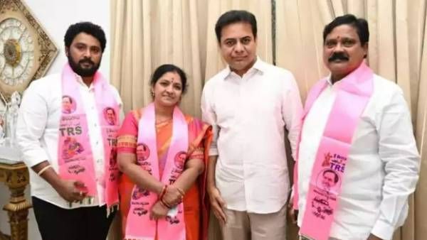 Nallala Odelu: టీఆర్ఎస్‍లో చేరిన నల్లాల ఓదెలు దంపతులు..