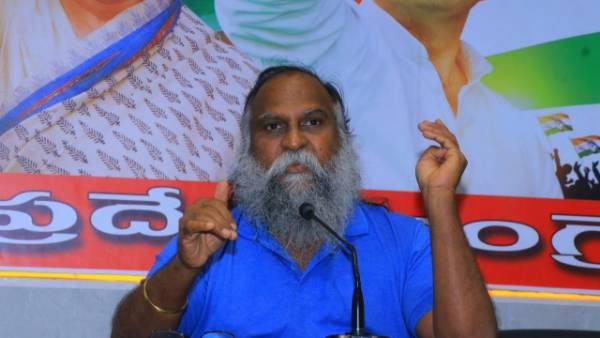 కాంగ్రెస్ అభ్యర్థి స్రవంతి గెలవకుండా మునుగోడులో రాజకీయ కుట్ర.!జగ్గారెడ్డి సంచలన వ్యాఖ్యలు.!