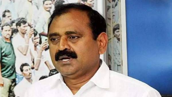 పవన్ కామెంట్స్ కలకలం: వినూత్నంగా భూమన నిరసన, తుడా వద్ద ఇలా