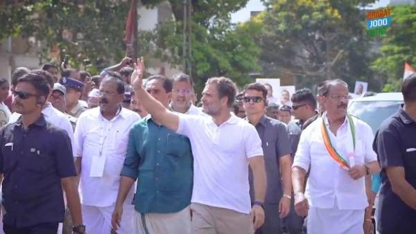 ఏపీలోకి భార‌త్ జోడో యాత్ర ఎంట్రీ, రాహుల్ కు గ్రాండ్ వెల్ కం ప‌లికిన నేత‌లు