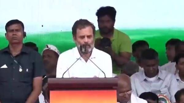 బళ్లారిలో బీజేపీ, ఆరెస్సెస్ పై రాహుల్ మాటల దాడి-దేశంలో హింసకు వారి భావజాలమే కారణమంటూ..