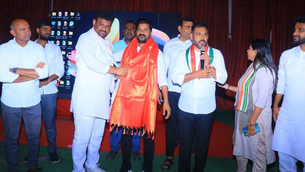 మునుగోడులో షేర్ మార్కెట్ కంటే వేగంగా ఫిరాయింపులు!జోడో యాత్రను విమర్శించే స్ధాయి కేటీఆర్ కు లేదన్న కాంగ్రెస్!