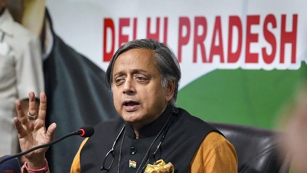 కాంగ్రెస్ అధ్యక్ష ఎన్నికల్లో అక్రమాలు ? కౌంటింగ్ వేళ శశిథరూర్ సంచలనం