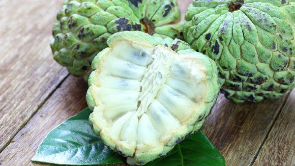 health tips: సీతాఫలాలను తినటానికి ఆలోచిస్తున్నారా? వీటిలో ఉండే పోషకాలు తెలిస్తే  తినకుండా ఉండలేరు!!