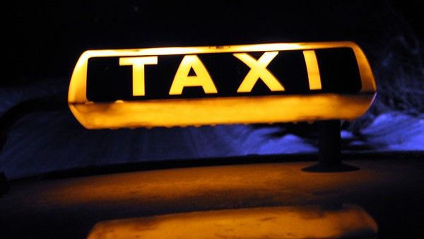 IT Hub: ఓలా, ఉబర్, ర్యాపిడో సంస్థలను వదిలేసి ?, డ్రైవర్లు ఫైర్, వాహనాలు సీజ్, లూటీ చేస్తున్నారని ? !