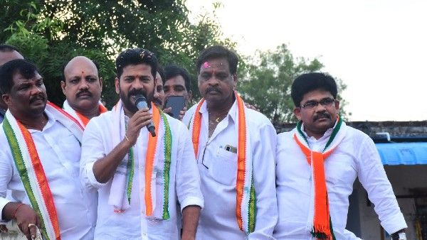 ఇది బీజేపీ,టీఆర్ఎస్ కుట్ర.!బెదిరిస్తే బెదిరేదిలేదు.!నిందుతులపై చర్యలు తీసుకోవాలన్న రేవంత్.!