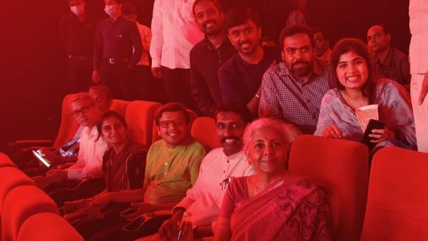 ‘కాంతార’ ఒక అద్భుతం: సినిమా చూసిన నిర్మలా సీతారామన్, శ్రీశ్రీ రవిశంకర్