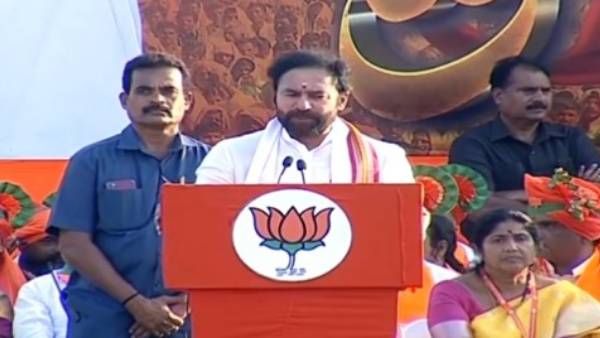 మహిళపైనా దాడులా? ప్రజాస్వామ్యం ఉందా?: కేసీఆర్ సర్కారుపై కిషన్ రెడ్డి నిప్పులు