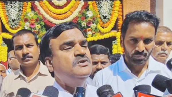 ఒక్క ఛాన్సా.. సీమ వ్యతిరేకి, పర్యటించే రైట్ కూడా లేదు, బాబుపై బాషా ఫైర్