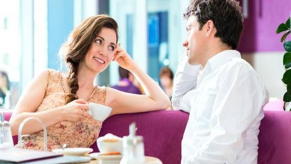 Widow: పెళ్లి చేసుకుంటానని చెప్పి ?, ఎంజాయ్ చేశాడు. రొమాన్స్ పేరుతో లక్షల విలువైన నగలు, ఆస్తి ?