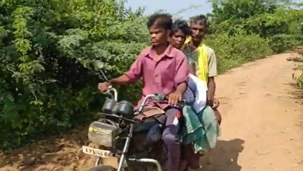 హృదయ విదారకం: 65కిలోమీటర్లు బైక్ పై బాలిక మృతదేహం తరలింపు.. ఖమ్మంజిల్లాలో అమానవీయం!!