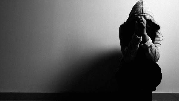 Student: కాలేజ్ అబ్బాయితో ?, ఎక్కడెక్కడ ఏం చేశారంటే ?, చివరికి జరిగింది ఇదే !