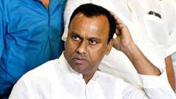 రాజగోపాల్ ను దెబ్బ తీసిన కాంగ్రెస్ - మారిపోతున్న ఆధిక్యతలు..!!