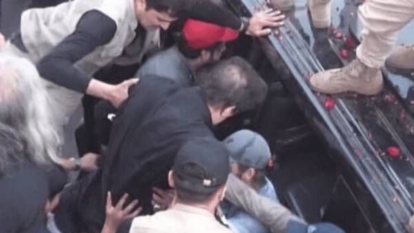 Imran Khan : పాక్ మాజీ ప్రధాని ఇమ్రాన్ ఖాన్ పై హత్యాయత్నం-కాల్పుల్లో కాళ్లకు గాయాలు..