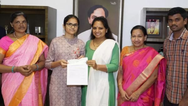 కల్వకుంట్ల కవిత మంచి మనసు: హారిక ఎంబీబీఎస్‌కు అయ్యే ఖర్చు భరిస్తానని హామి