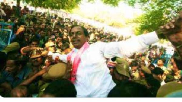 దీక్షా దివస్: 13 ఏళ్ల క్రితం కేసీఆర్ దీక్ష, కేంద్రంలో కదలిక, కేటీఆర్ ట్వీట్