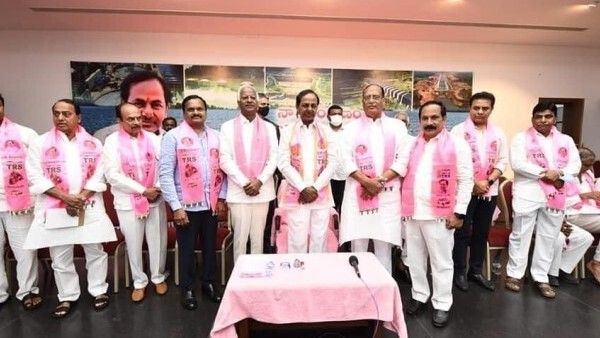 కేంద్రంపై పోరులో కేసీఆర్ బిగ్గెస్ట్ స్కెచ్... కేంద్ర ప్రభుత్వోద్యోగులు, దర్యాప్తు సంస్థల అధికారులకు షాక్!!