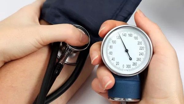 health tips: లోబీపీ ని లైట్ తీసుకుంటున్నారా? ప్రాణాంతకం; ఈ లక్షణాలు ఉంటే జాగ్రత్త!! 